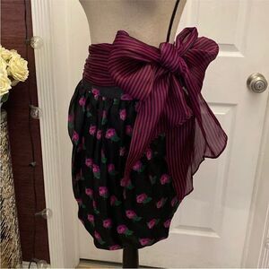 Byblos Black silk  Skirt with Pink Floral and Striped Bow, US8